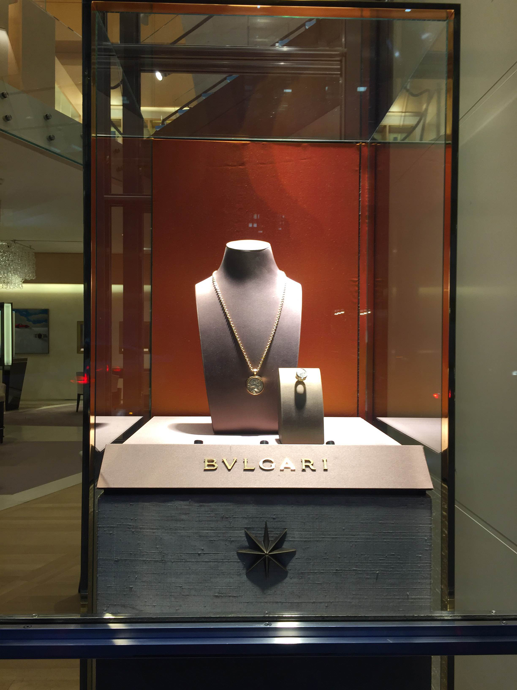 bvlgari jewelry display