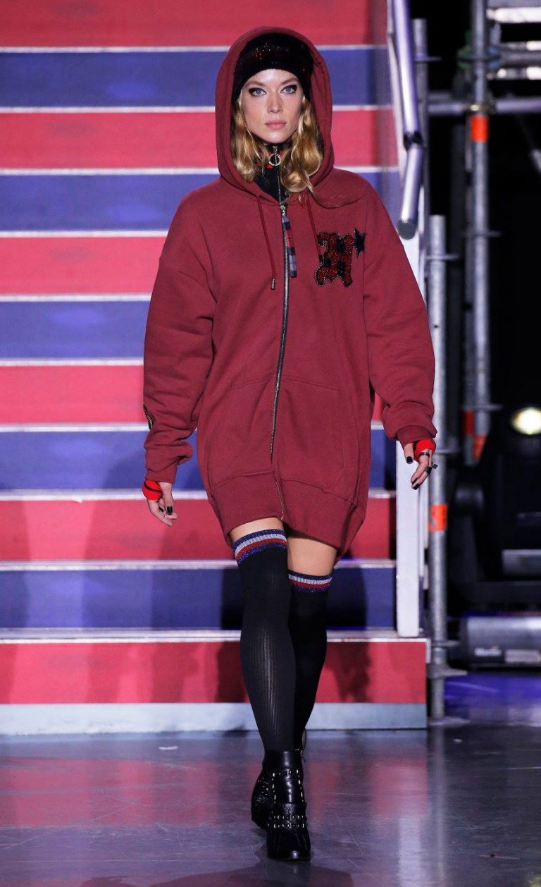 #TOMMYNOW FALL 2017 RUNWAY - Fashion Trendsetter