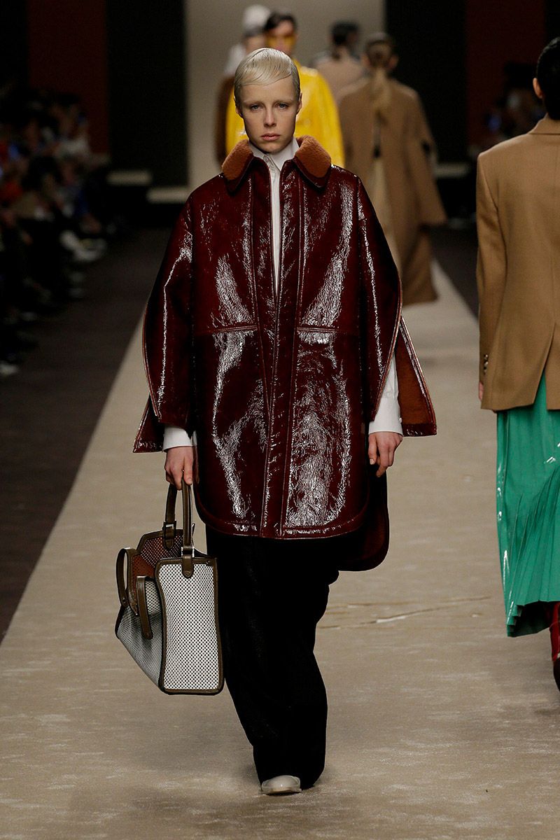 FENDI Women's Fall/Winter 2019/2020 Collection - Fashion Trendsetter