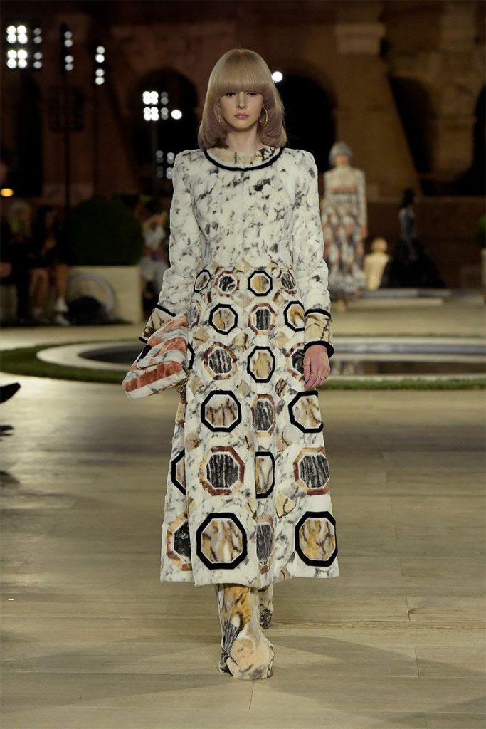 Fendi Fall 2019 Couture Collection - Vogue