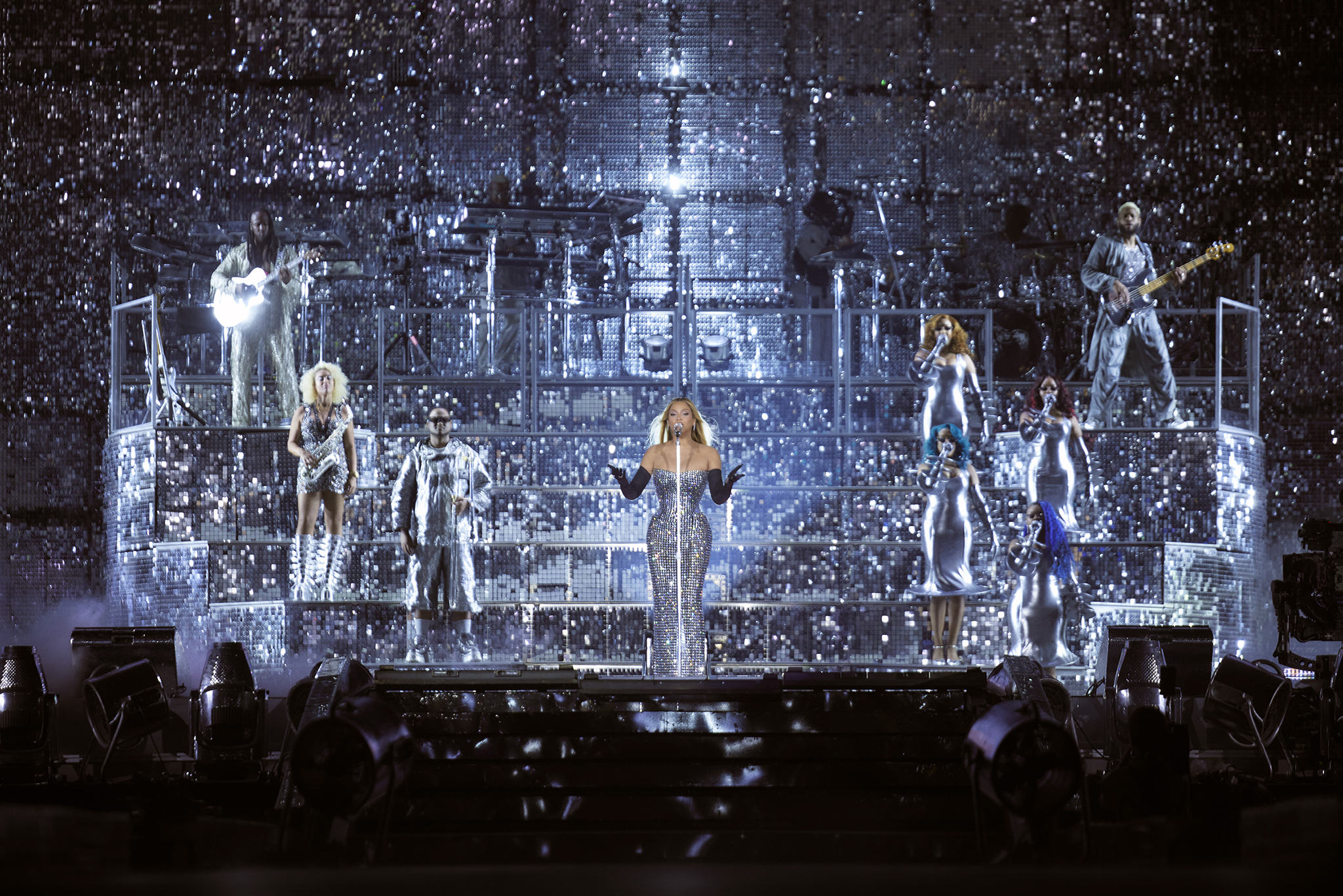 Beyoncé closes out her final show of RENAISSANCE WORLD TOUR 2023, wearing a  new, all-black Atelier IVY PARK design