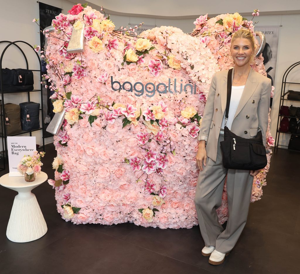 Amanda Kloots wearing baggallini's Crossbody Everywhere Bagg.
Photo: Lauren Menowitz/Shutterstock, courtesy of baggallini.