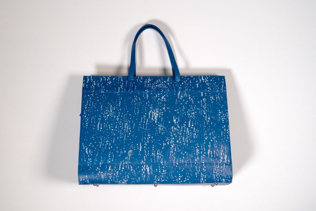 Braemar Tote.
Photo © 2024, Gustavo Oviedo, courtesy of the artist.