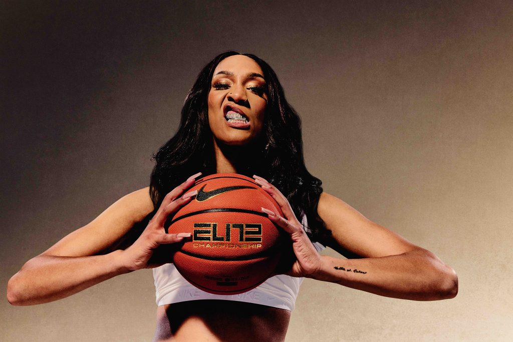 "So Win" Brand Anthem, A'ja Wilson
A'ja Wilson features in Nike's new brand anthem, "So Win," which harnesses Nike's iconic roster to encourage all athletes to block out the noise, dig in and let their hard work speak for itself.